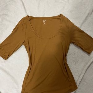Women’s orange 1/2 sleeve top